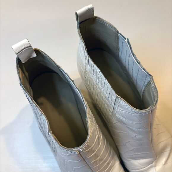 Marc‎ Fisher Rental 2 Women's White Pointed Toe Crocodile Booties Heels Size 8.5 - Picture 6 of 10